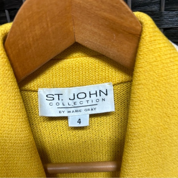 St. John yellow Santana knit jacket size 4 classic gold buttons classic - Picture 2 of 7